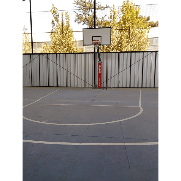 Poste de básquetbol fijo - comuna de Santiago 3