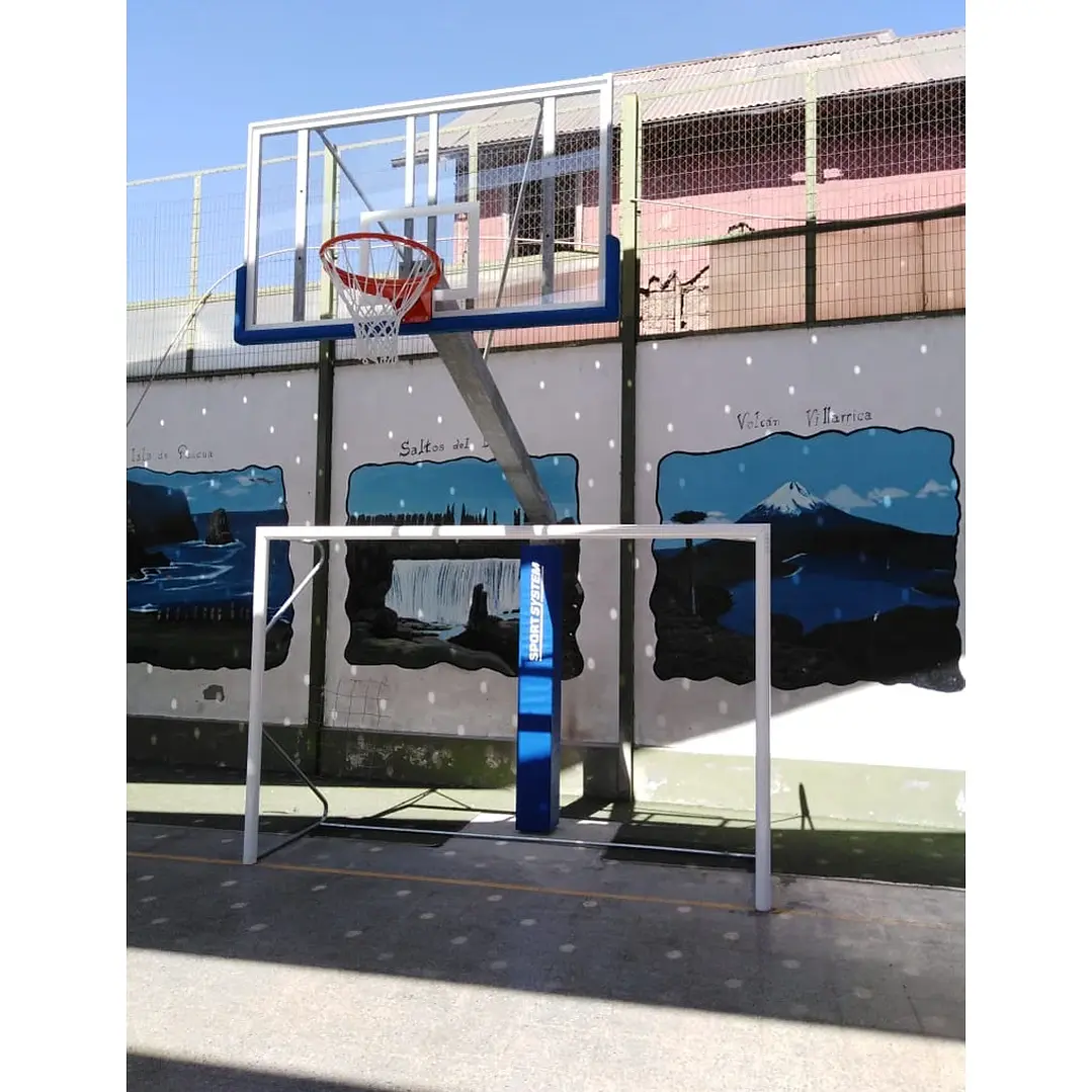 Poste de básquetbol con Tablero Plexiglas y Aro 3