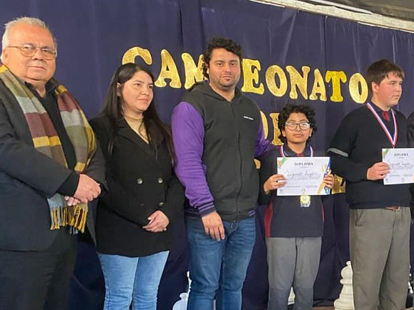 ¡Gran Torneo Escolar de Ajedrez de Fiestas Patrias 2025 en San Antonio"