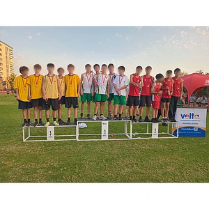 Podio de premiación para equipo marca Nelco