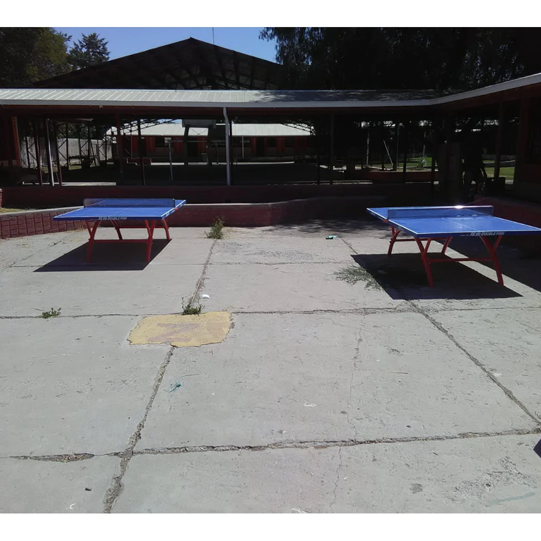 Mesa de exterior empotrada