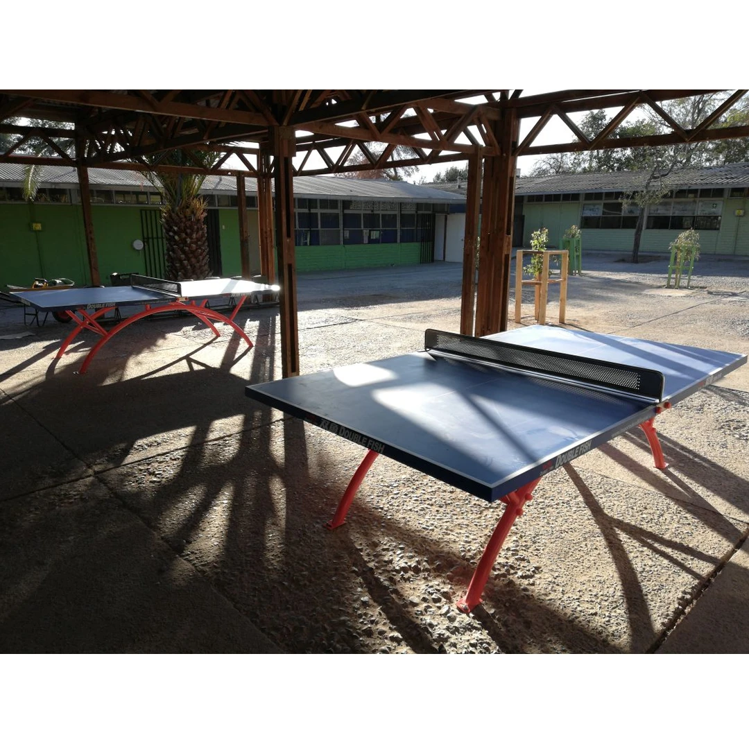 Mesa de exterior empotrada