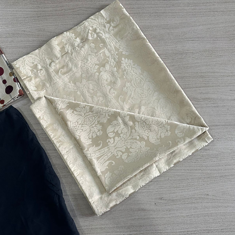 Fardo Cortinas y Visillos Primera 2