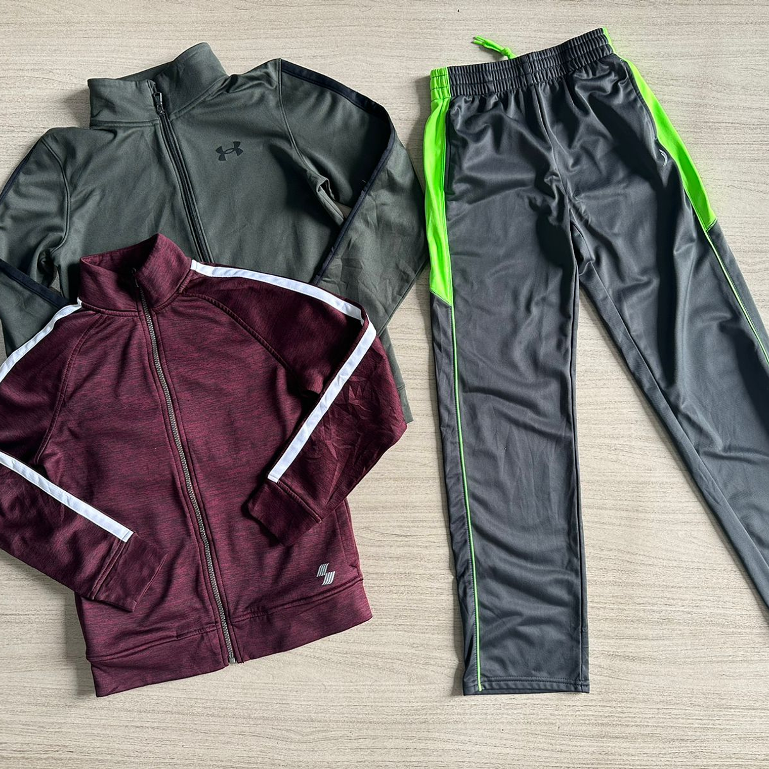 Fardo Buzos/Poleron Niño Segunda 3