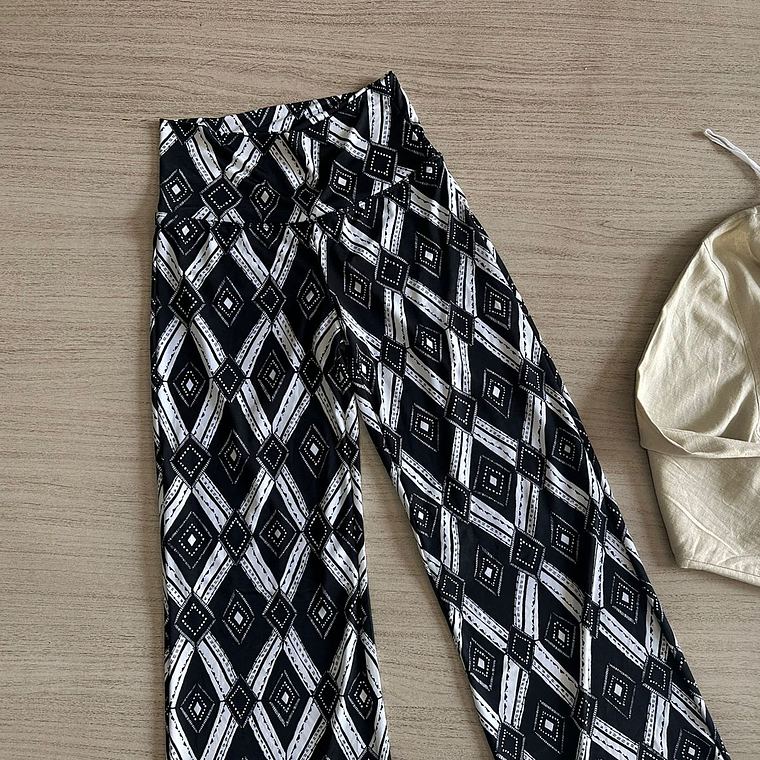 Fardo Ropa Surtida Adulto Invierno Primera 7