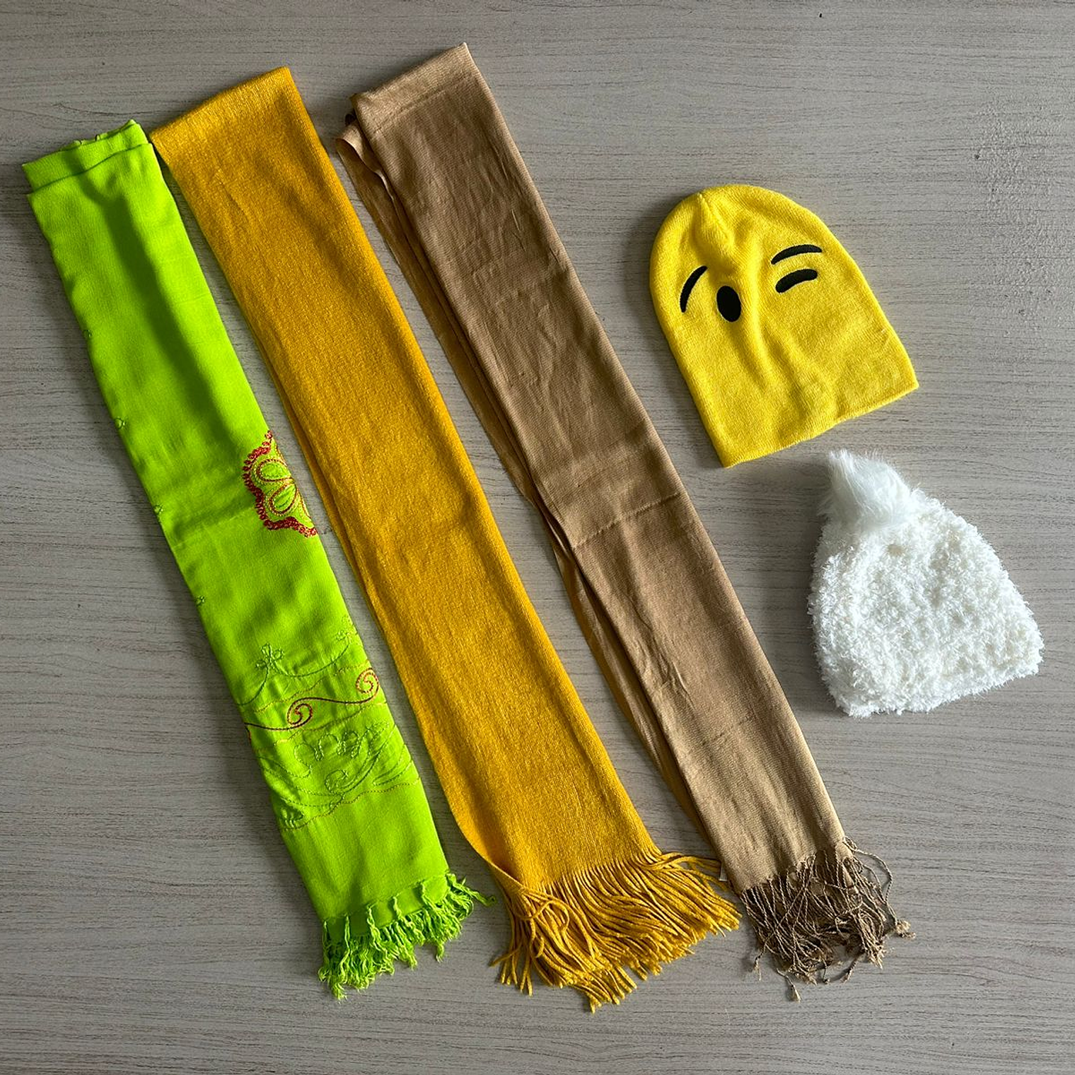 Fardo Gorros/Bufandas/Chales Primera 5