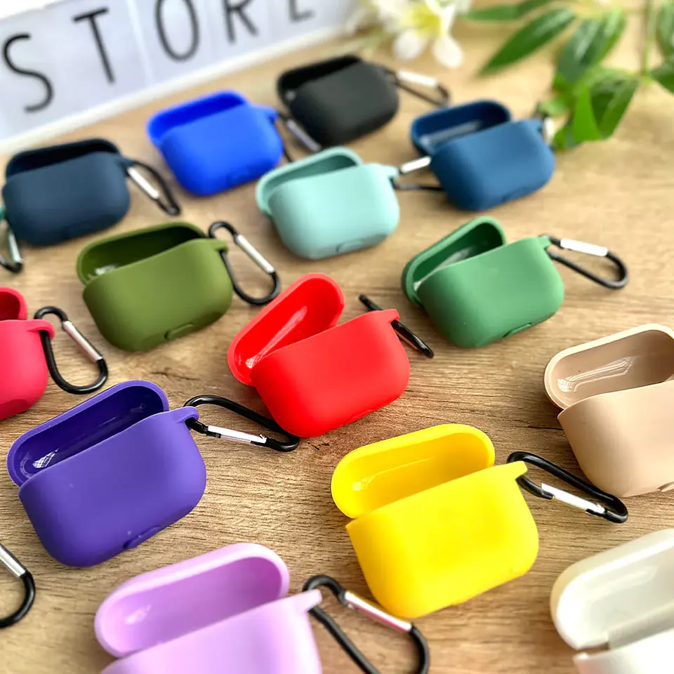 Protector Airpods Pro 3 en silicona 1