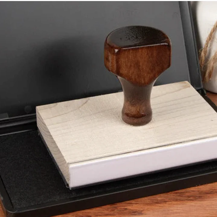 Timbre de Goma con base de madera 1