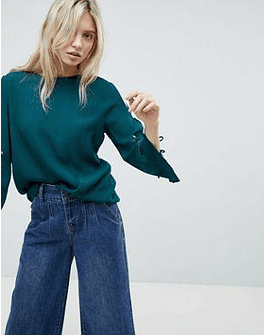 Minimum Embroidered Sleeve Top