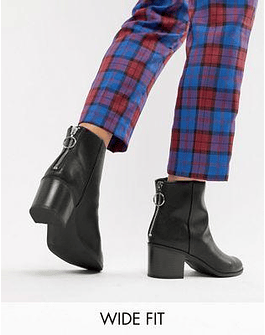 New Look Wide Fit Block Heeled Boot