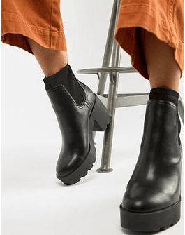 Stradivarius chunky heeled ankle boot in black