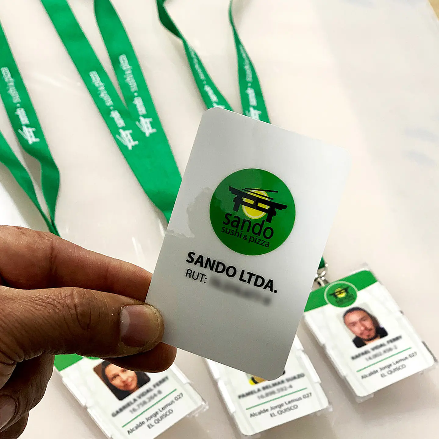 Credencial + lanyard + porta credencial acrílica 2