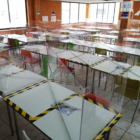 Protecciones acrílico transparente tipo "Z"