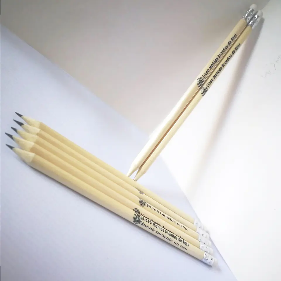 Lápiz grafito personalizado con goma 1