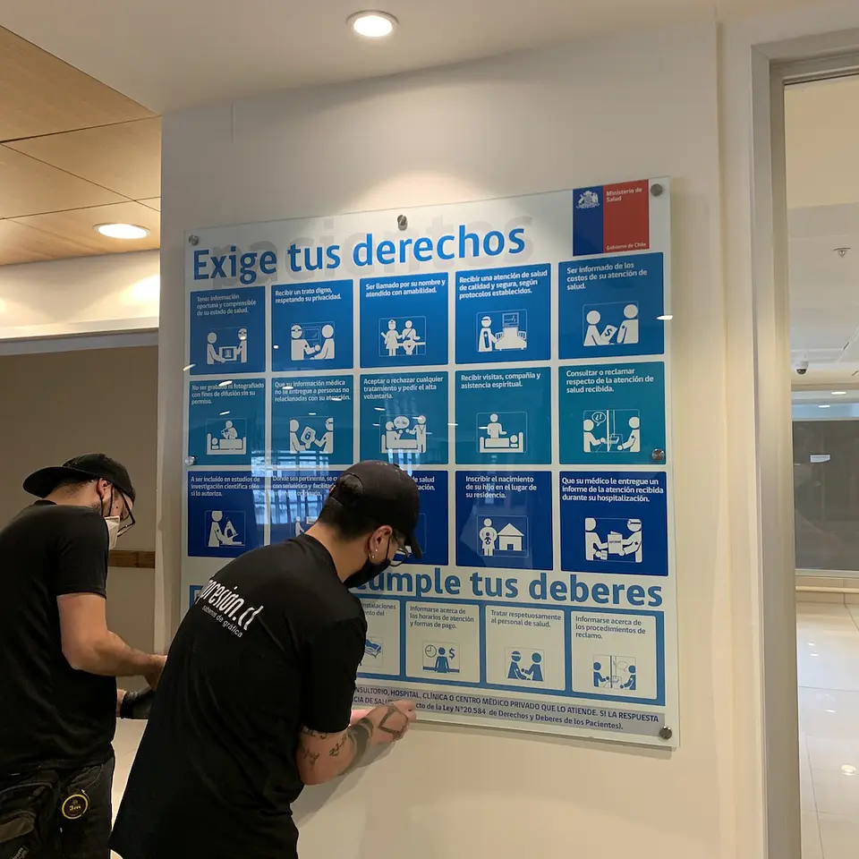 Cartel Deberes y Derechos en acrílico 3