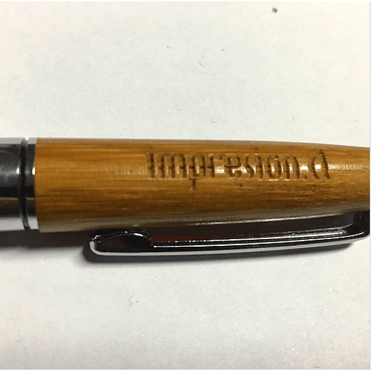 Boligrafo de bamboo con estuche 