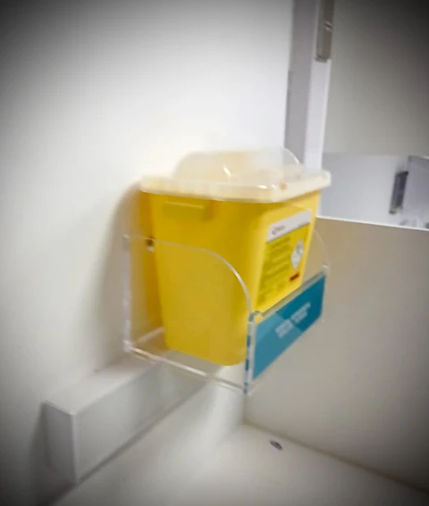 Dispensador Contenedor Cortopunzantes