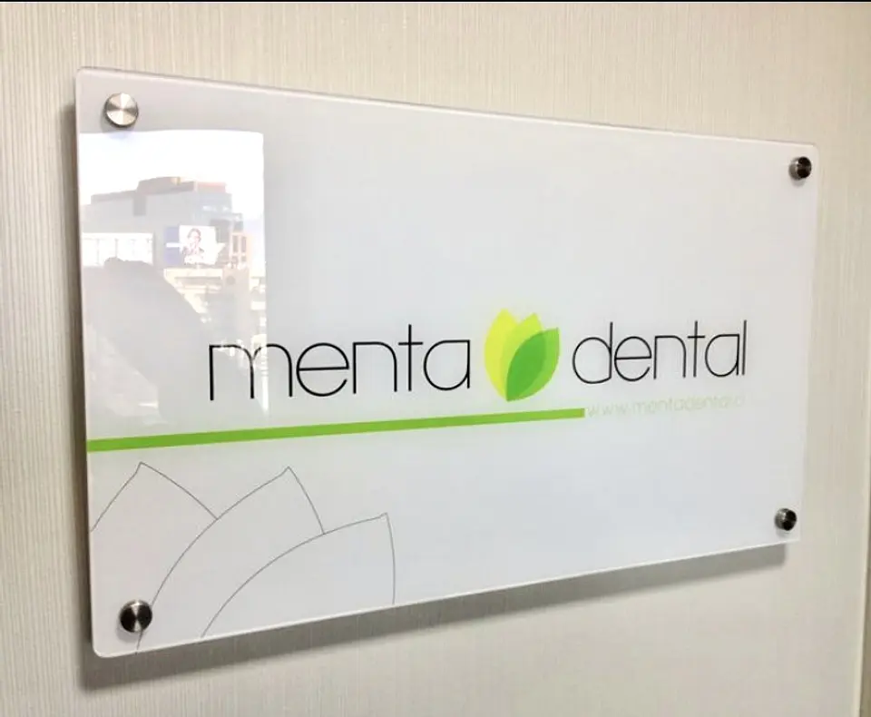 Placas de acrílico 5 mm con distanciadores - Impresa a color 1