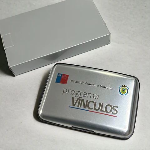 Porta tarjetas anti-clonación RFID