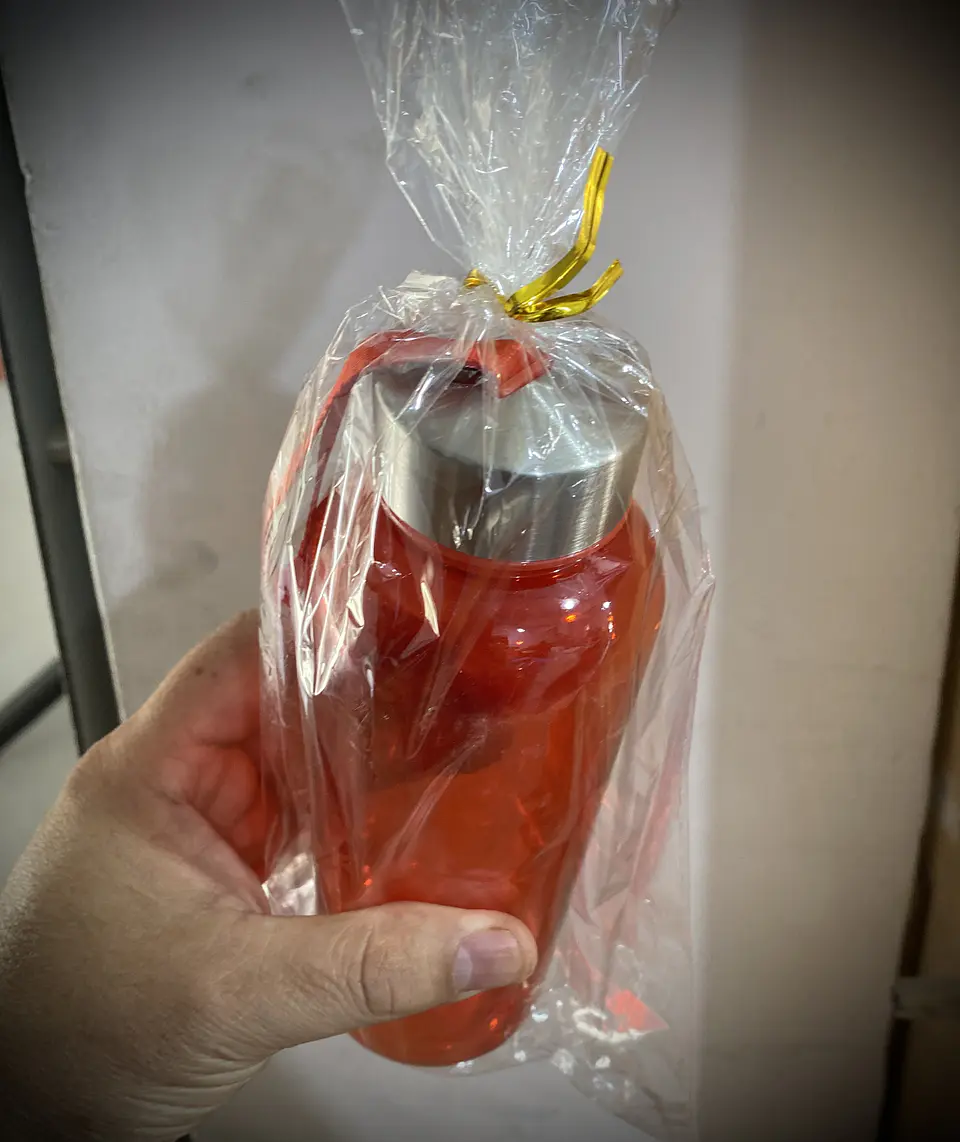 Botella plástica tapa metal 3