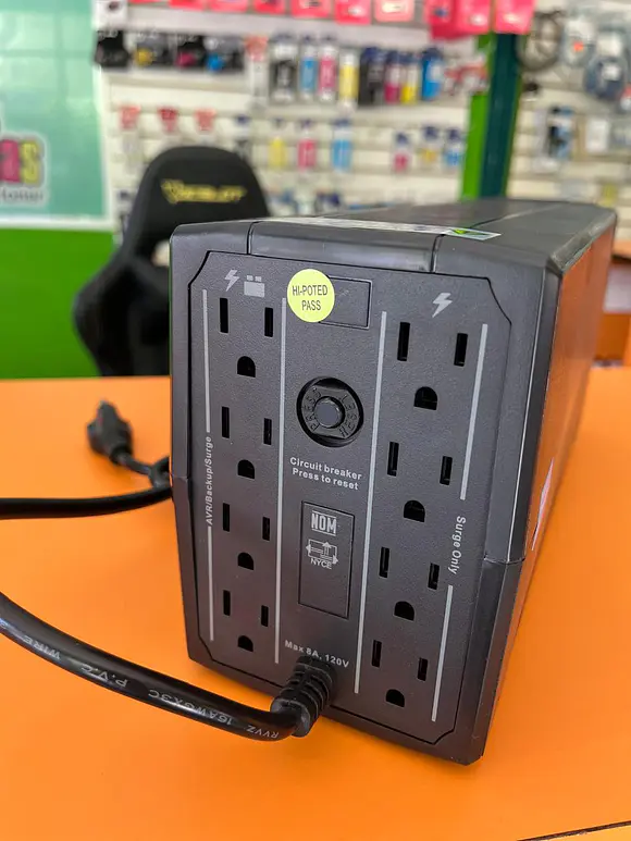 No-Break R-UPR 758, 750 VA 375 Watts, Negro 3