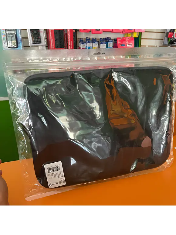 Funda Básica, para Laptop, 14 pulgadas, Neopreno, Negro, BROBOTIX  1