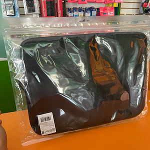 Funda Básica, para Laptop, 14 pulgadas, Neopreno, Negro, BROBOTIX 