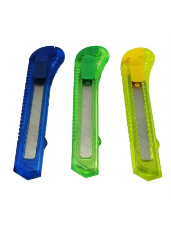 Cutter Plastico Ergonomico Nextep Grande Navaja 18mm 1