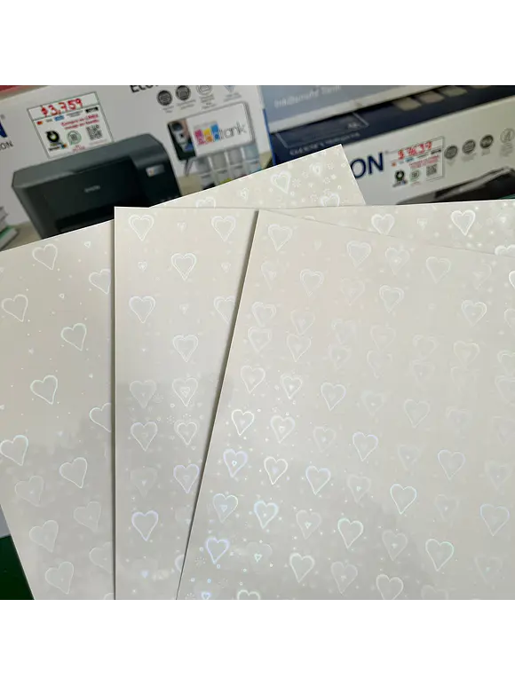 LAMINADO EN FRíO A4 HOLOGRAFICO CORAZONES HOJA 1