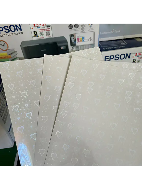 LAMINADO EN FRíO A4 HOLOGRAFICO CORAZONES HOJA 2