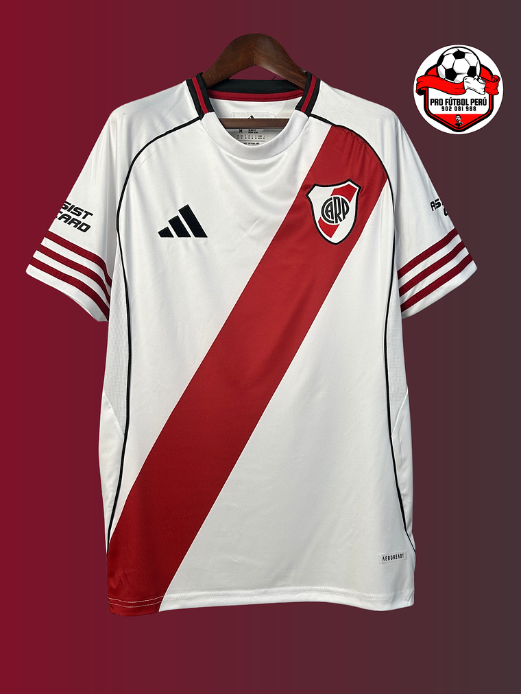 Camiseta local de River Plate 2026 versión fan 1