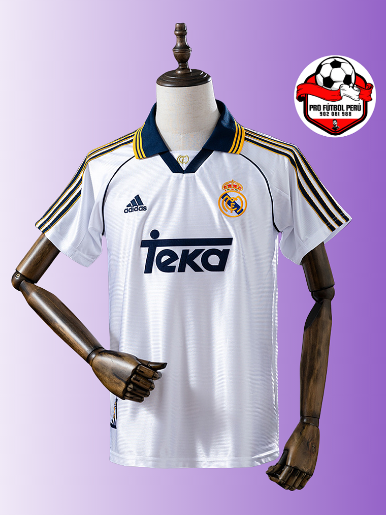 Camiseta local del Real Madrid 2001 1