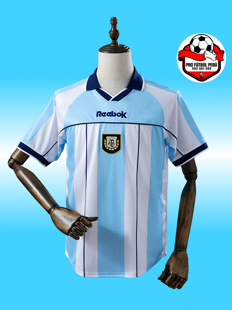 Camiseta local de Argentina 2001 1