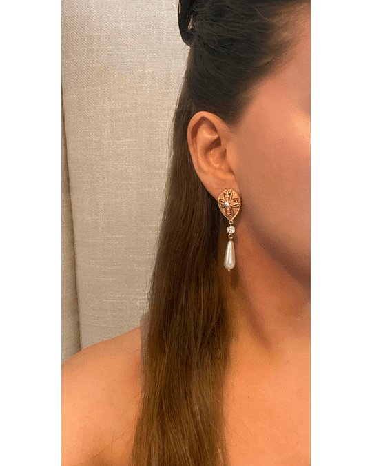 Aro dorado vintage circonita y perla