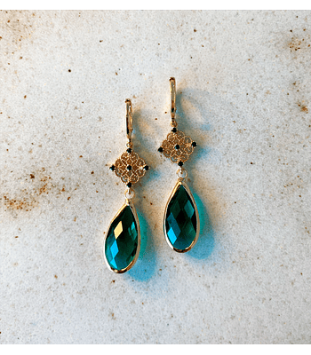 Aro dorado rombos y cristal verde