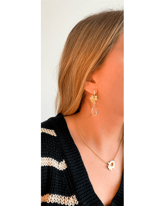 Aro dorado circonita flor y cristal transparente