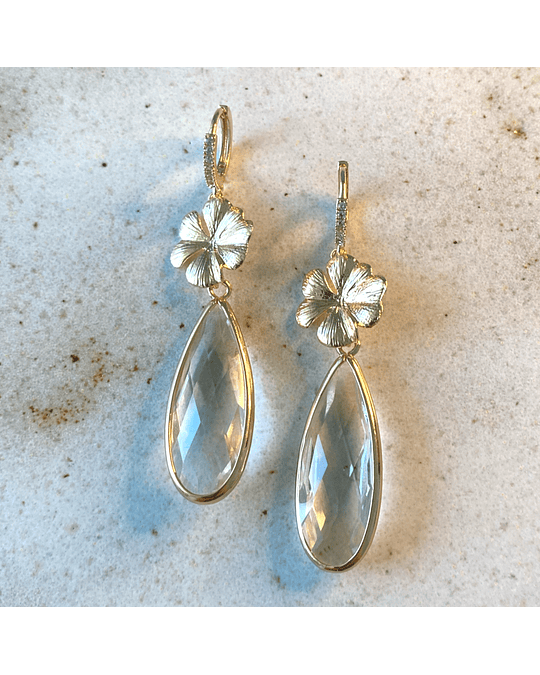 Aro dorado circonita flores y cristal transparente