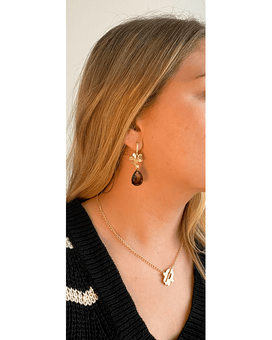 Aro dorado circonitas flor y cristal marrón