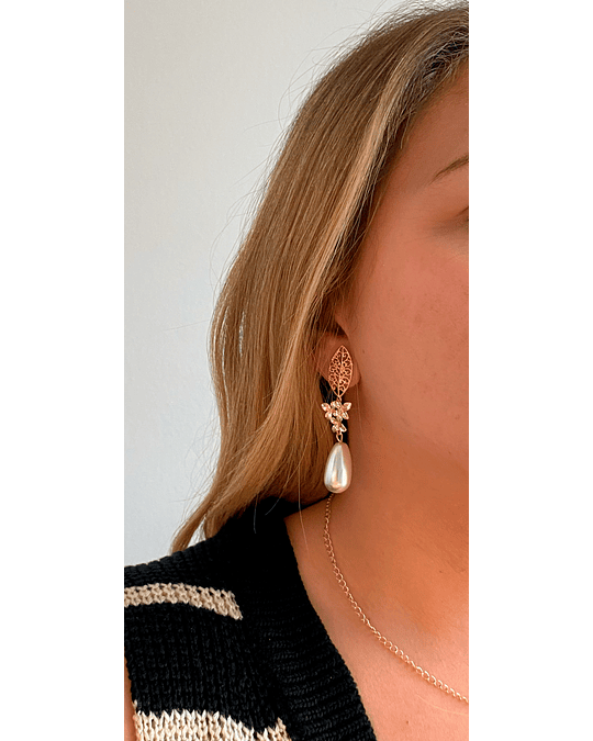 Aro dorado flor y perla 