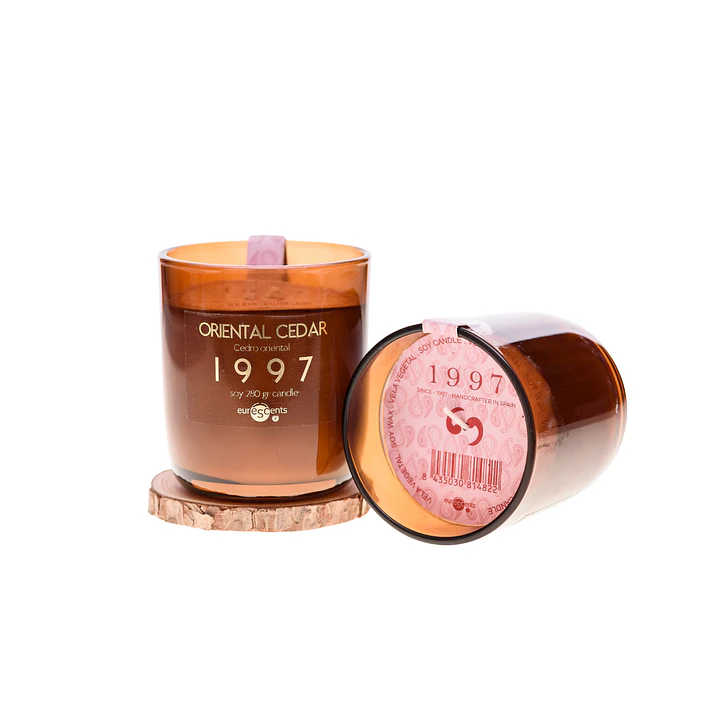 Vela Vegetal Oriental Cedar Euroscents Disponible en dos Formatos 100 / 280 g  1
