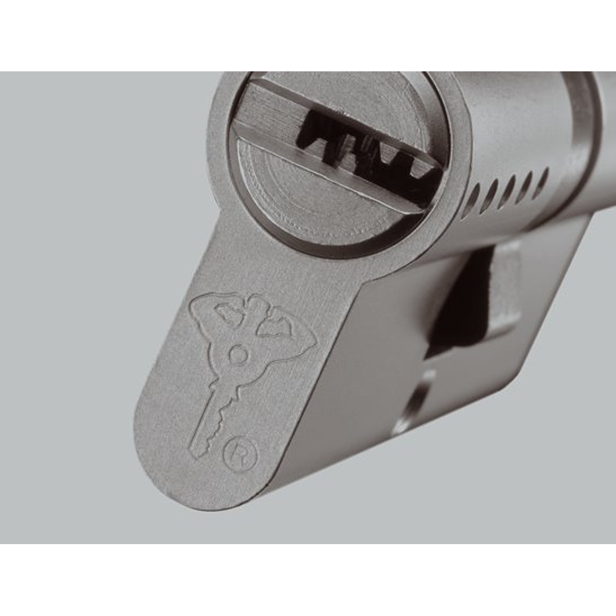 9C753030NK Cilindro Euro De Alta Seguridad C7 Con Thumbturn - Foto 10