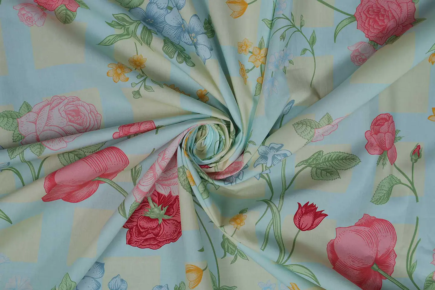 Popelina de Algodón a Cuadros con Flores – Crema y Azul 1