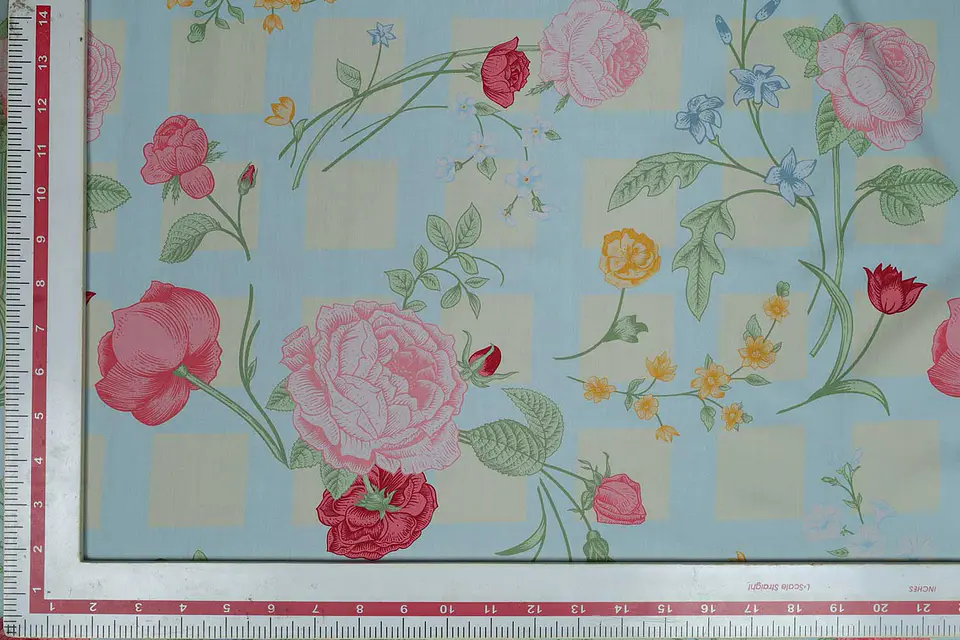 Popelina de Algodón a Cuadros con Flores – Crema y Azul 2