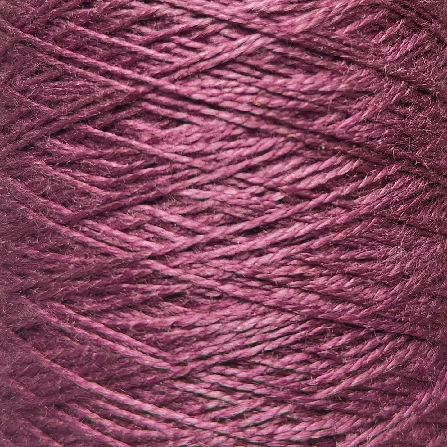 Hilo de Seda Mulberry Teñido a Mano – 50 g / 400 m  21