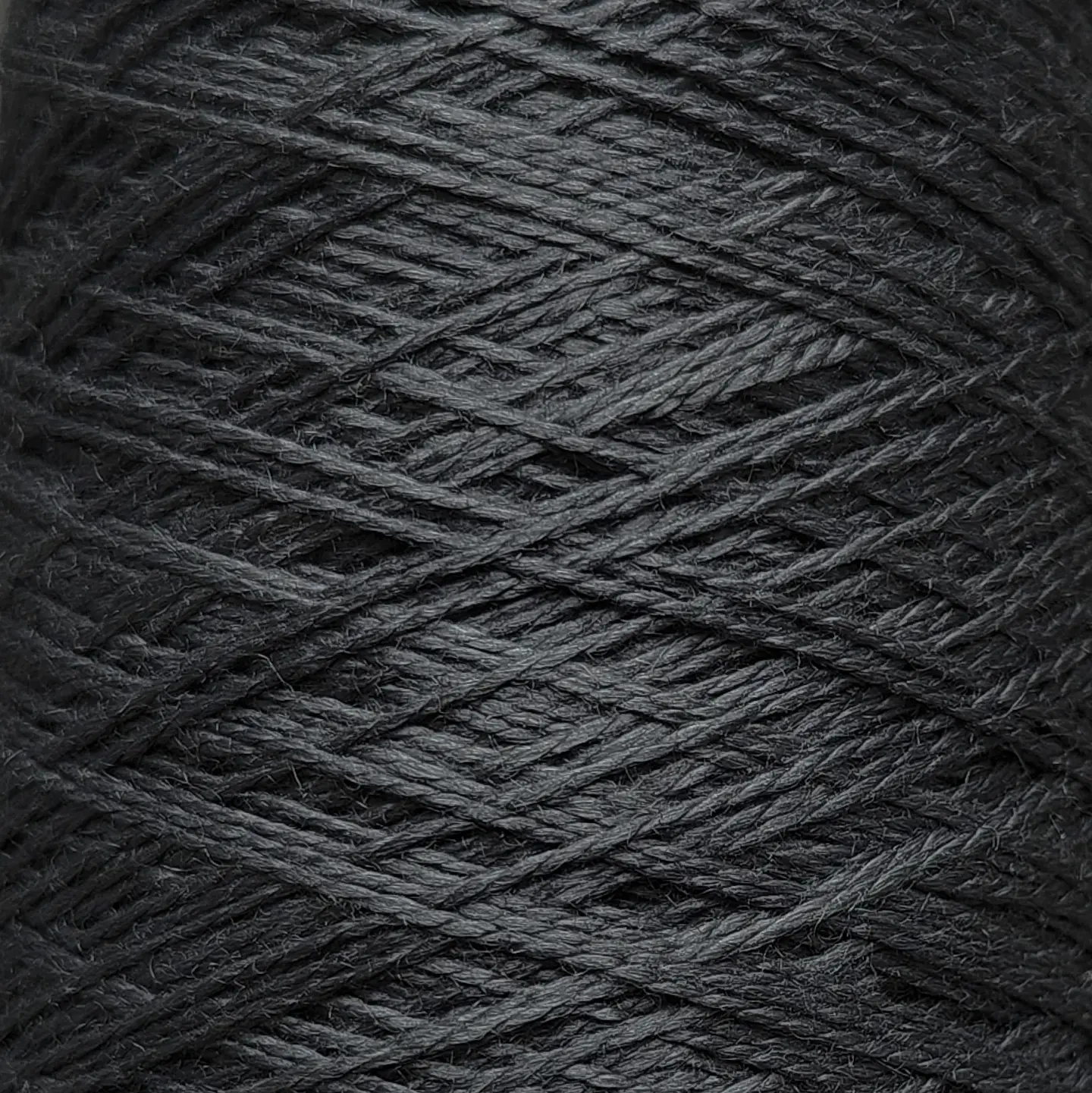 Hilo de Seda Mulberry Teñido a Mano – 50 g / 400 m  15