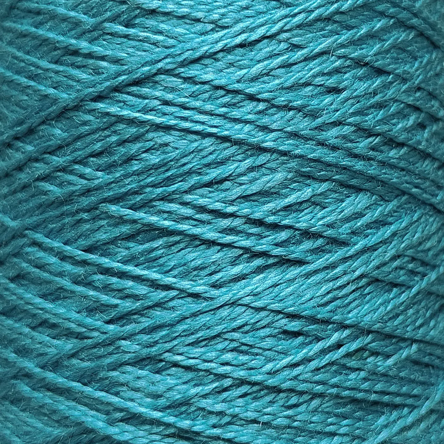 Hilo de Seda Mulberry Teñido a Mano – 50 g / 400 m  17