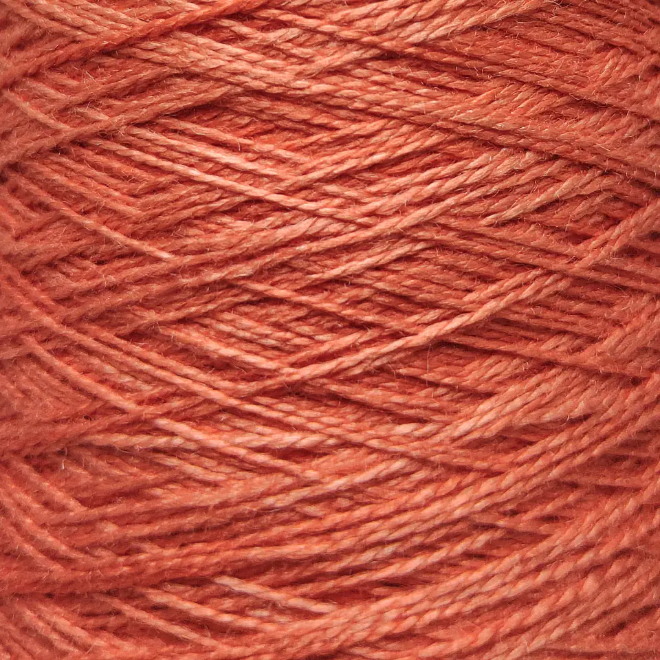 Hilo de Seda Mulberry Teñido a Mano – 50 g / 400 m  3