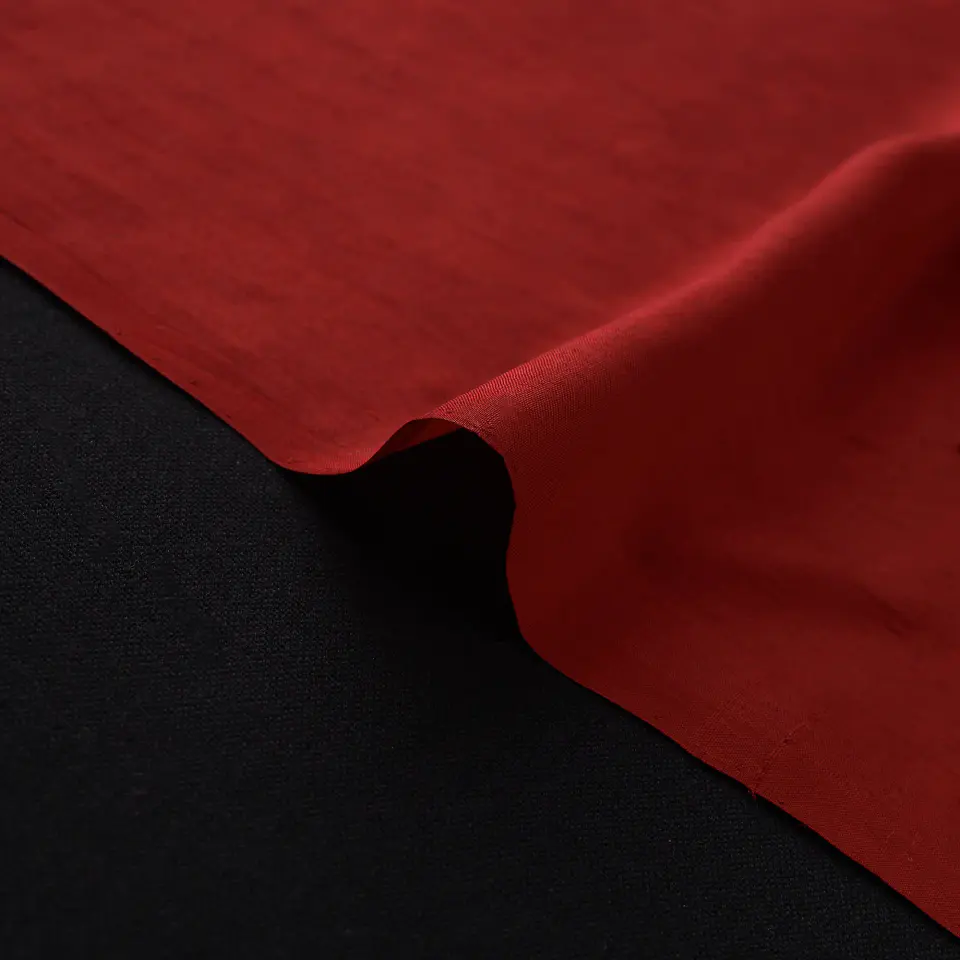 Tela de Seda de Morera 100% Natural Tejida a Mano – Rojo Carmesí 3
