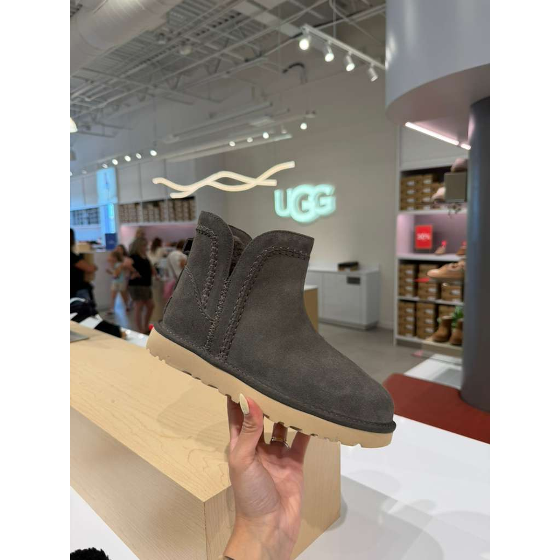 Women Classic Mini Elaria - Molasses