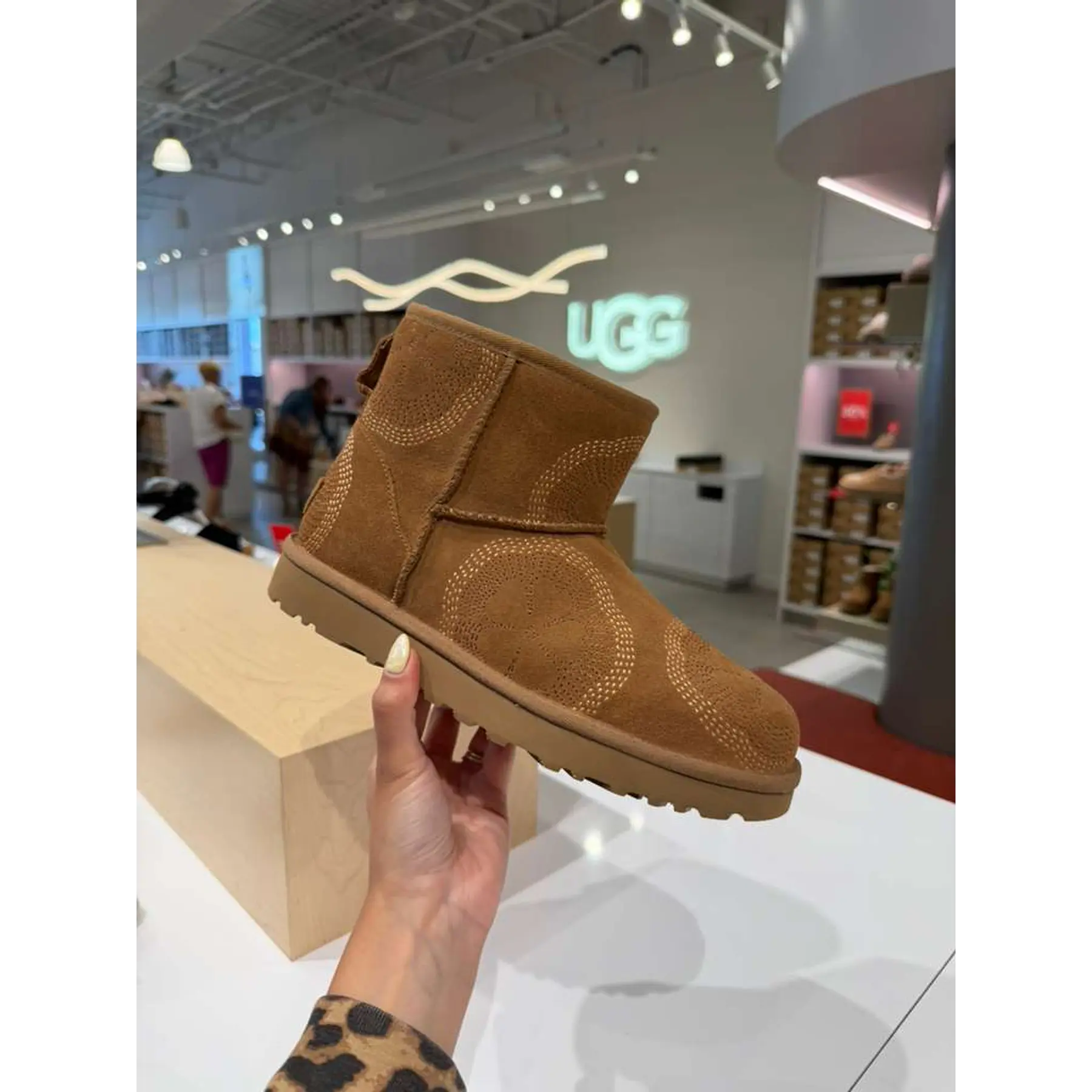 Women Classic Mini Fleur - Chestnut